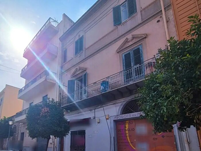 Appartamento con 5 locali in vendita in Corso Butera, Bagheria