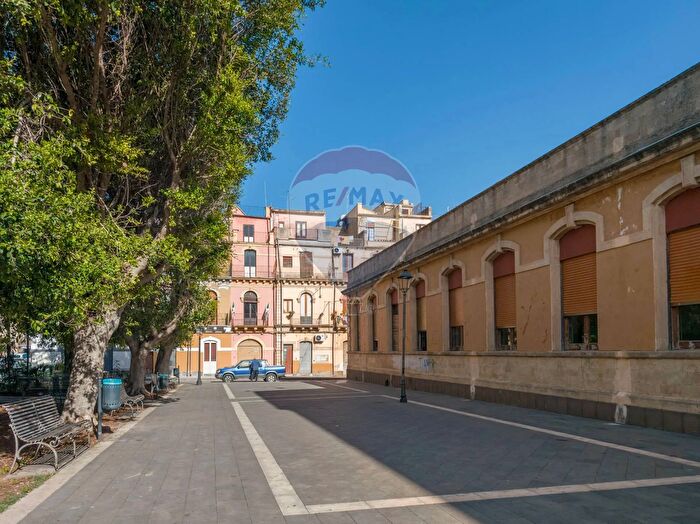 Appartamento con 5 locali in vendita in Francofonte