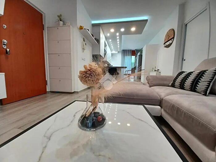 Appartamento trilocale in vendita in Via dei Platani, Treviolo