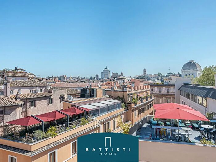 Appartamento bilocale in vendita in Lungotevere De Cenci, Roma