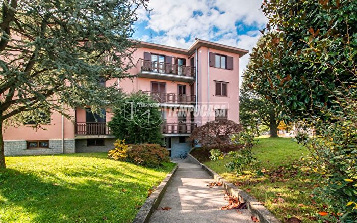 Appartamento quadrilocale in vendita in Locate Varesino