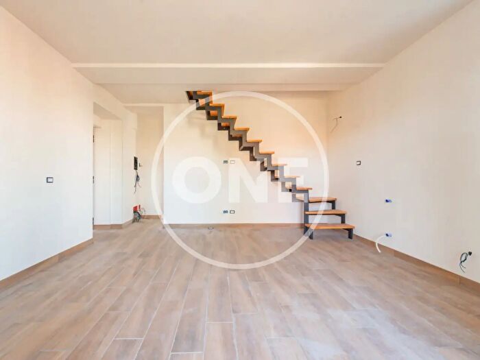 Appartamento quadrilocale in vendita in Via Francavilla di Sicilia, Roma