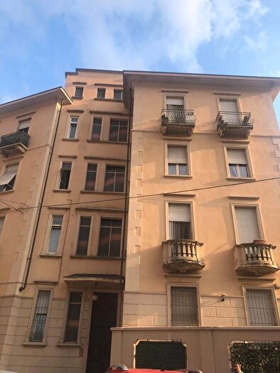 Appartamento quadrilocale in vendita in Via Luigi Cibrario Torino, Torino