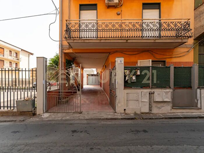 Appartamento con 5 locali in vendita in Via dei Sanguinelli, Catania