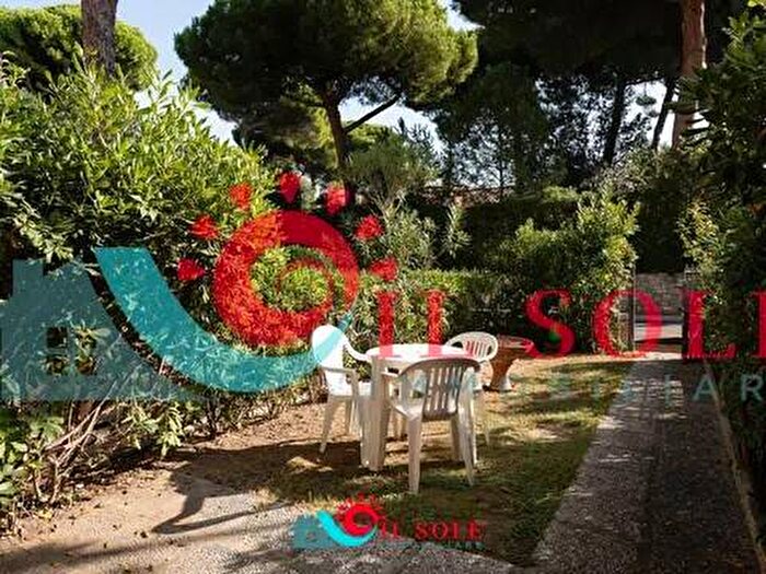 Appartamento trilocale in affitto in Via Degli Oleandri, Tirrenia, Pisa