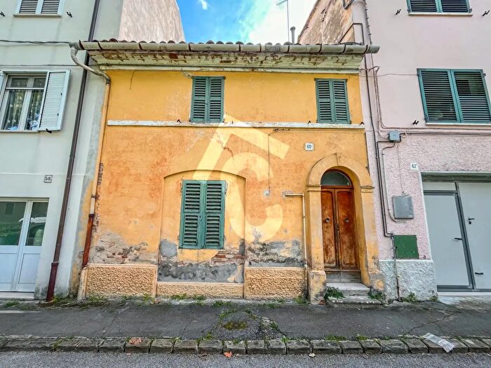 Casa trilocale in vendita in Jesi