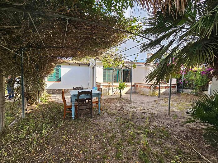 Casa trilocale in vendita in Spiaggia Grande Calasetta, Calasetta