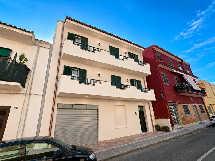 Appartamento quadrilocale in vendita in Via Trieste, Milazzo