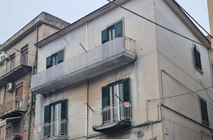 Casa con 6 locali in vendita in San Cataldo