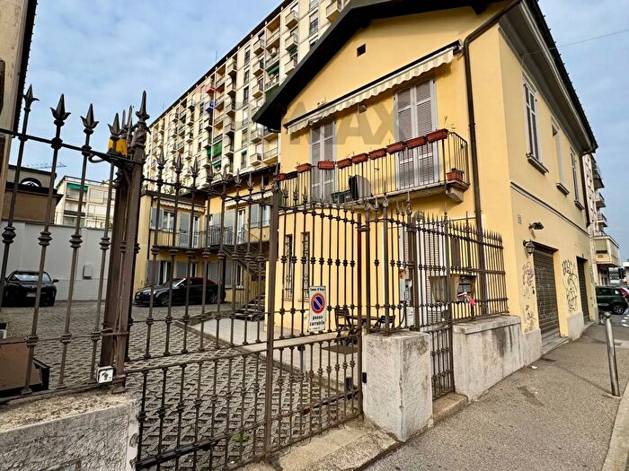 Case in Vendita e in Affitto - 2