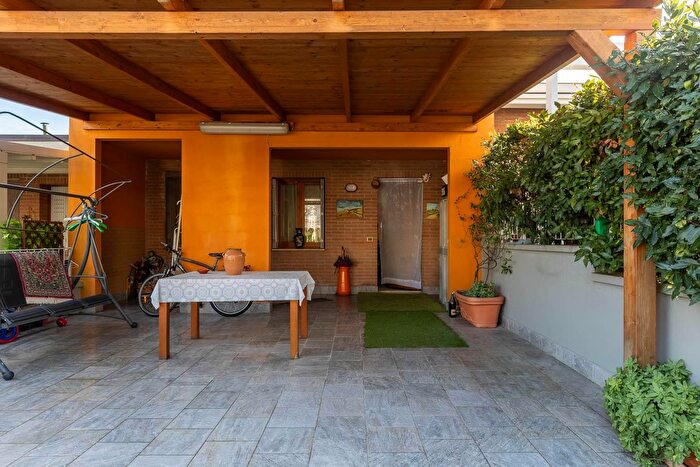 Appartamento con 6 locali in vendita in Colle Di Val DElsa