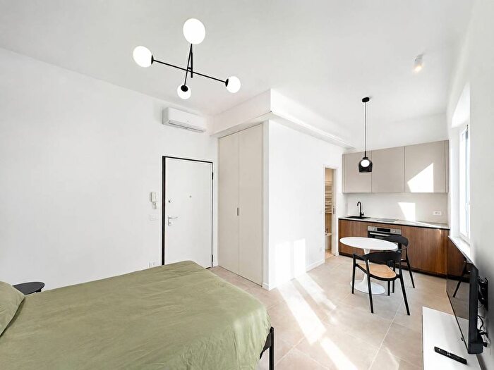 Appartamento monolocale in affitto in Via Chiaravagna, Sestri Ponente, Genova