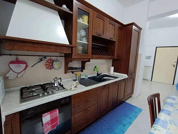 Appartamento trilocale in affitto in Via Dei Mille, Centro, Albenga