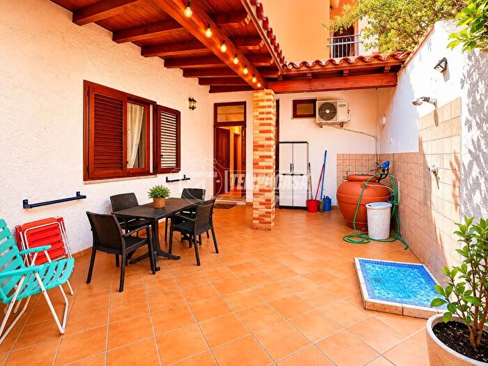 Appartamento quadrilocale in vendita in Via E Lussu, Villasimius