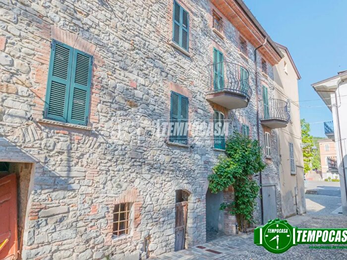 Appartamento bilocale in vendita in Piazza Cristoforo Colombo, Bettola