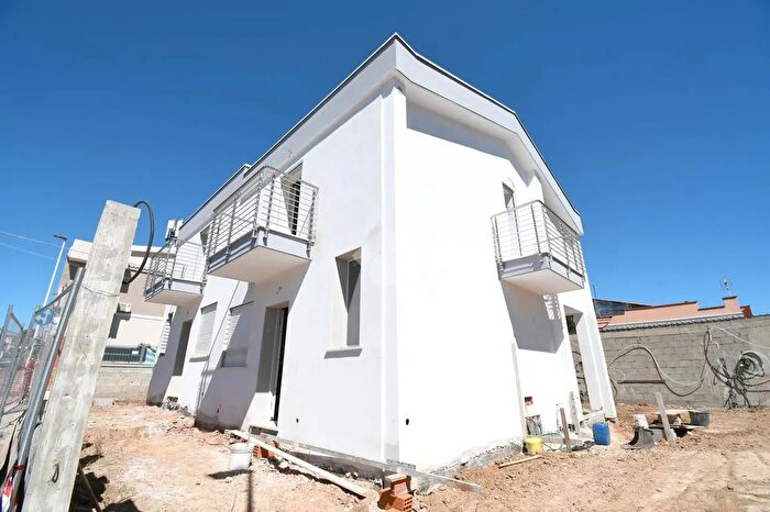 Casa quadrilocale in vendita in Via Alfredino Rampi, Cagliari