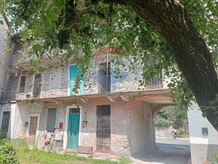 Appartamento con 5 locali in vendita in Gravellona Toce