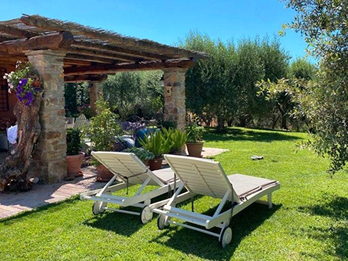 Casa con 5 locali in affitto in Capalbio