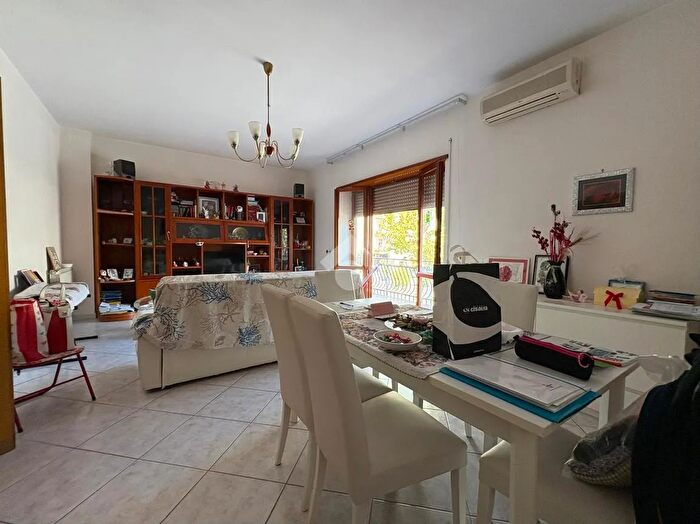 Appartamento quadrilocale in vendita in Appartamento Via Appia Lato Itri, Fondi