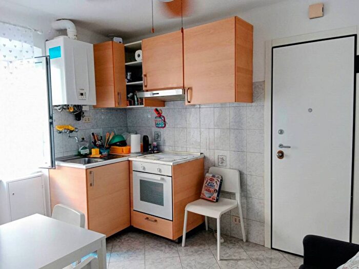 Appartamento bilocale in vendita in Via Federico Confalonieri, Sestri Ponente, Genova