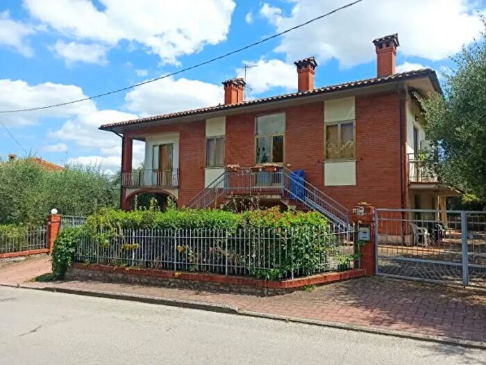 Casa con 5 locali in vendita in Via Roma, Castiglione Del Lago