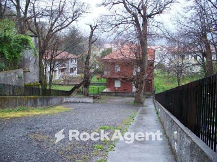 Appartamento quadrilocale in vendita in Strada Provinciale Tirrena, Trecchina