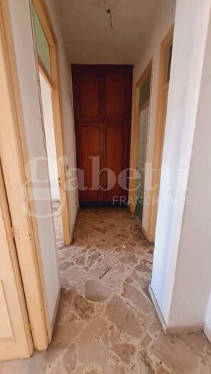 Appartamento trilocale in vendita in Via Villagrazia, Palermo