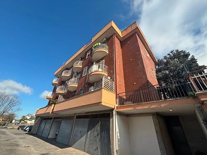 Appartamento bilocale in vendita in Via delle Albicocche, Ariccia