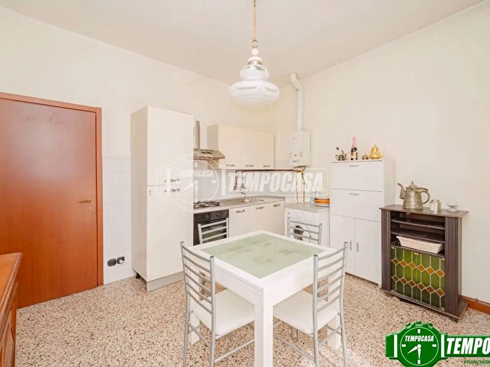 Appartamento bilocale in vendita in Via Francesco Carlone, Voghera