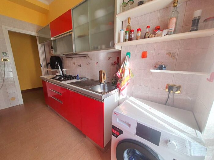 Appartamento trilocale in affitto in Via Isonzo, San Paolo, Torino