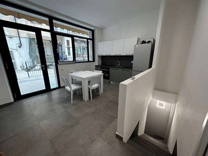 Appartamento trilocale in affitto in Via Pier Dionigi Pinelli, San Donato, Torino