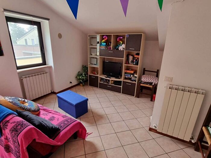 Casa trilocale in affitto in Via del Castelvecchio, Pettino Cansatessa, L'Aquila