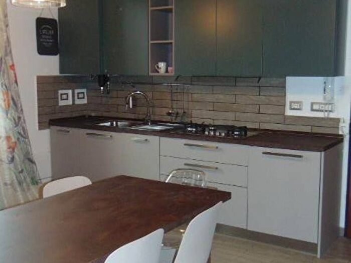 Appartamento trilocale in affitto in Via Ferrarese, Bolognina, Bologna