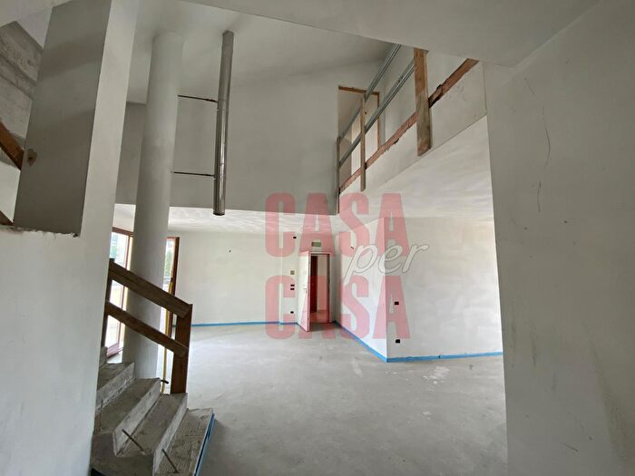 Appartamento con 13 locali in vendita in Via delle Terme, Montegrotto Terme