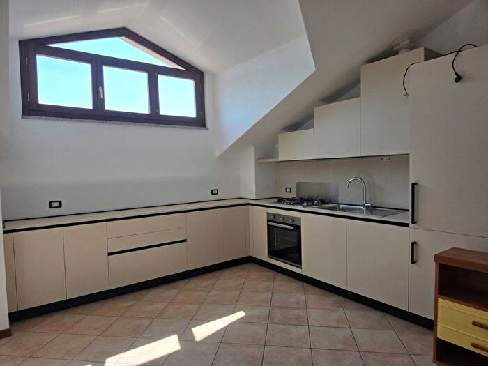 Appartamento bilocale in affitto in Via Guglielmo Marconi, Centro, Sorisole