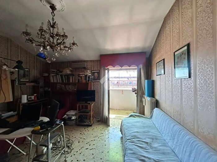Appartamento trilocale in vendita in Via Marco Valerio Corvo, Roma