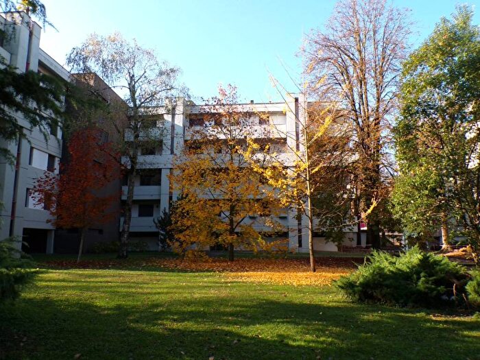 Appartamento quadrilocale in affitto in Via Varese, Villetta, Parma