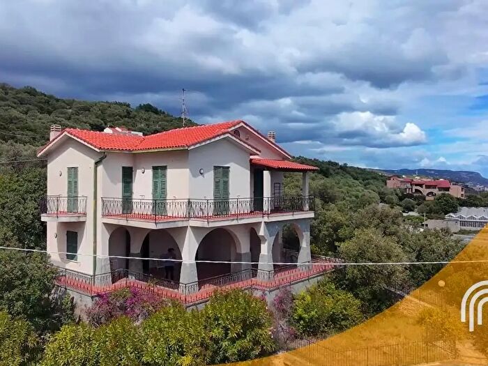 Casa trilocale in vendita in Via Castellari, Pietra Ligure