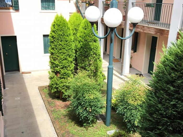 Appartamento quadrilocale in affitto in Via Vendramini, Piazza Mazzini Ospedale Militare, Padova