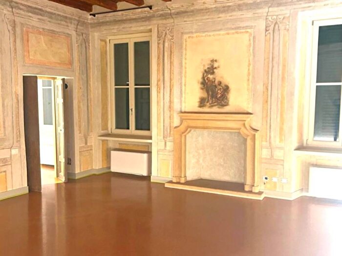 Appartamento con 6 locali in affitto in Via dellArtigliere, Veronetta, Verona