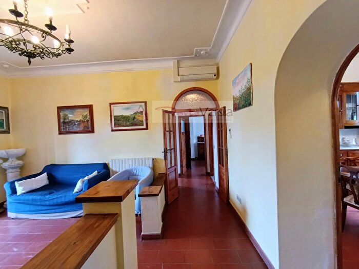 Appartamento quadrilocale in vendita in Via Cesare Battisti, Forte Dei Marmi