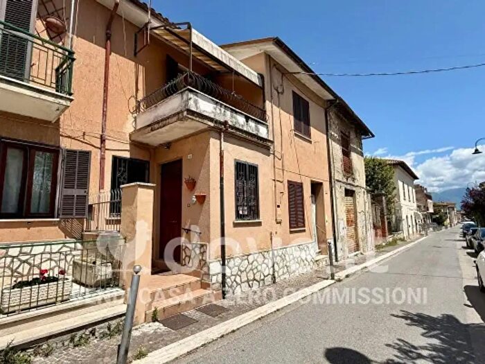 Casa trilocale in vendita in Via Dottore Virgilio Diociaiuti, Contigliano