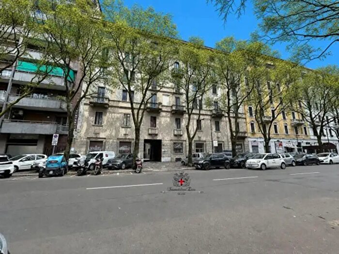 Appartamento bilocale in vendita in Viale Lombardia, Milano