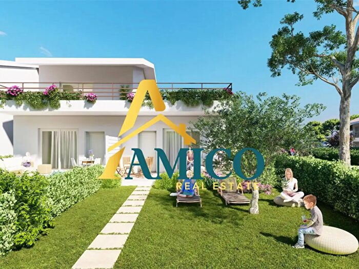 Appartamento bilocale in vendita in Contrada Pistavecchia Snc, Campofelice Di Roccella