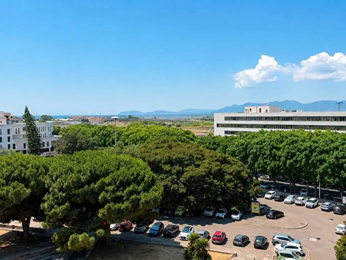 Appartamento trilocale in vendita in Piazza Sorcinelli, Cagliari