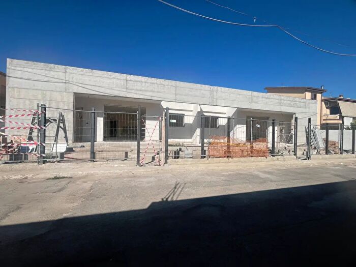Casa con 5 locali in vendita in Via Pietro Colletta, San Cipriano D'Aversa