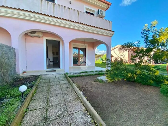 Casa quadrilocale in vendita in Via Panarea, Capoterra