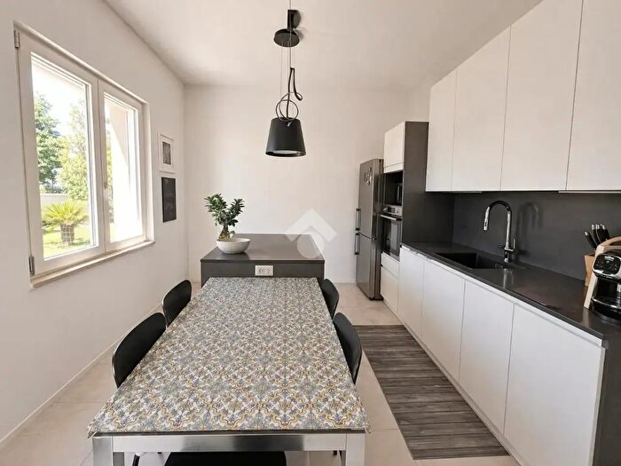 Casa con 6 locali in vendita in Via Vecchia Fiorentina, Cascina