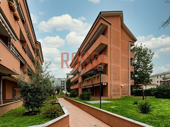 Appartamento con 5 locali in vendita in Viale Liberta, Monza