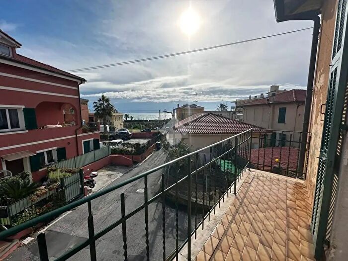 Appartamento con 5 locali in vendita in Strada della Cava, Bordighera